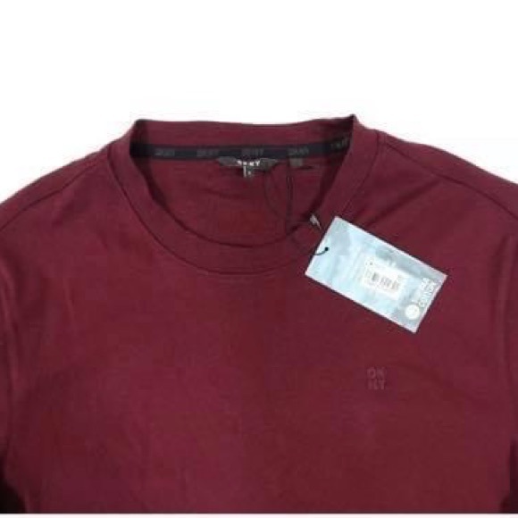 DKNY - Picture 2 of 5